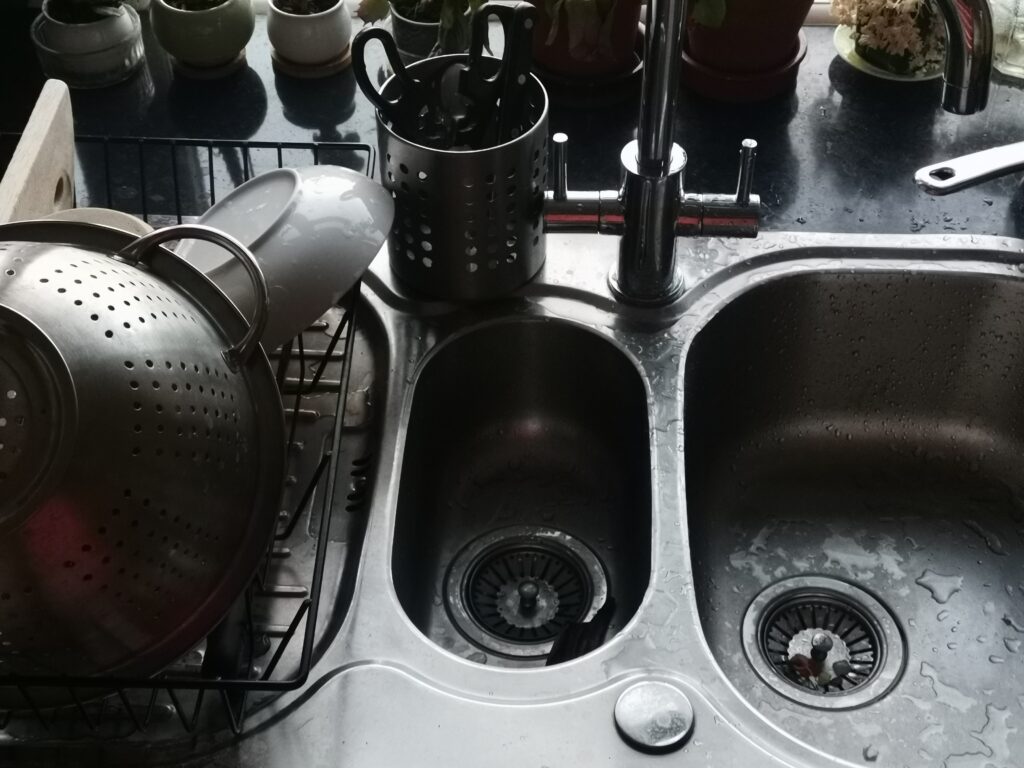 How to Replace a Kitchen Sink 